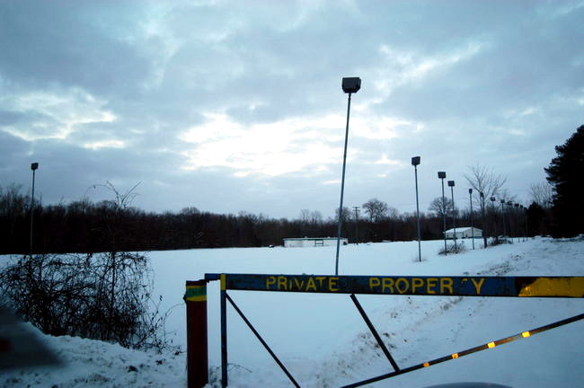 Seaway Drive-In Theatre - January 2004 Photo (newer photo)